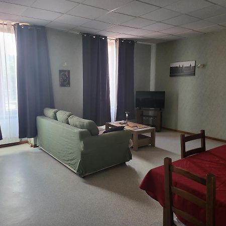 Le Clos Fleuri Bourg-de-Thizy ภายนอก รูปภาพ