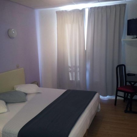 Le Clos Fleuri Bourg-de-Thizy ภายนอก รูปภาพ