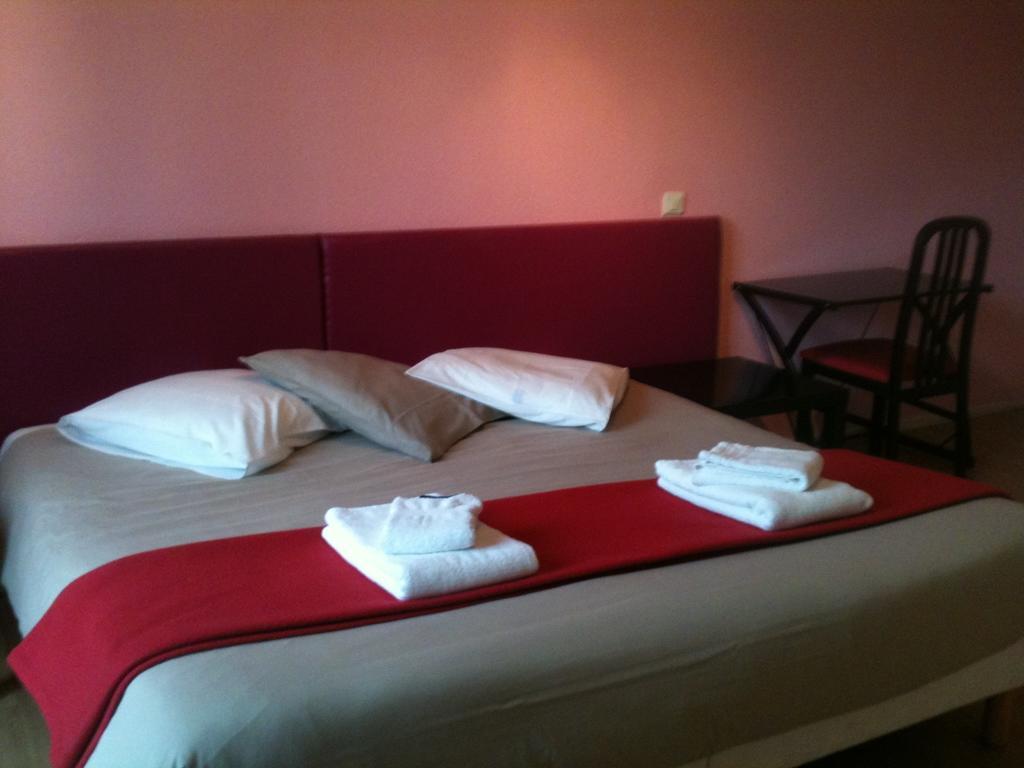 Le Clos Fleuri Bourg-de-Thizy ห้อง รูปภาพ