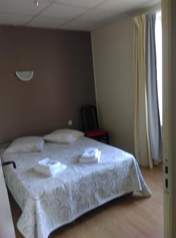 Le Clos Fleuri Bourg-de-Thizy ภายนอก รูปภาพ