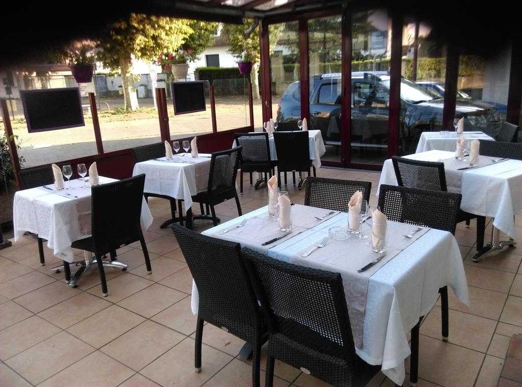 Le Clos Fleuri Bourg-de-Thizy ภายนอก รูปภาพ